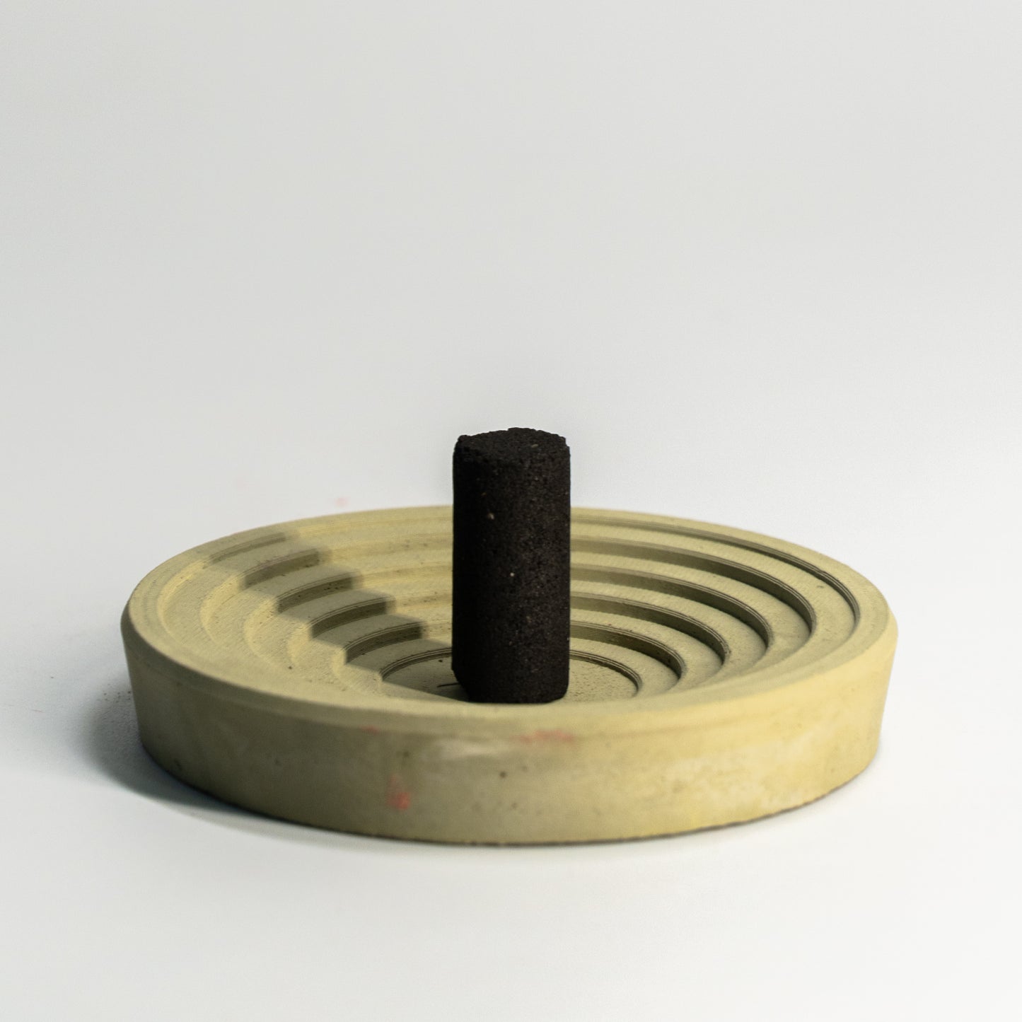 Resona | Incense cone holder