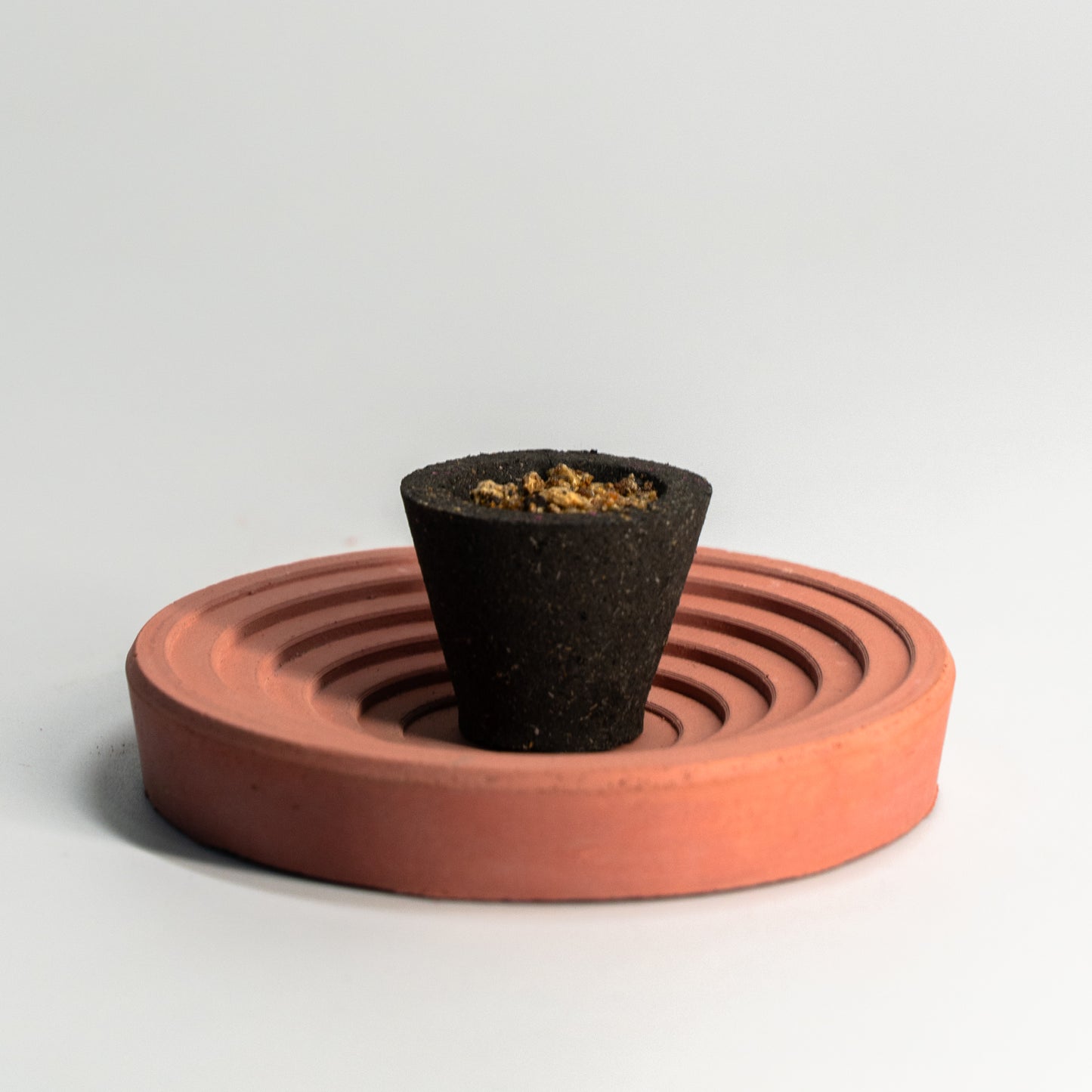 Resona | Incense cone holder